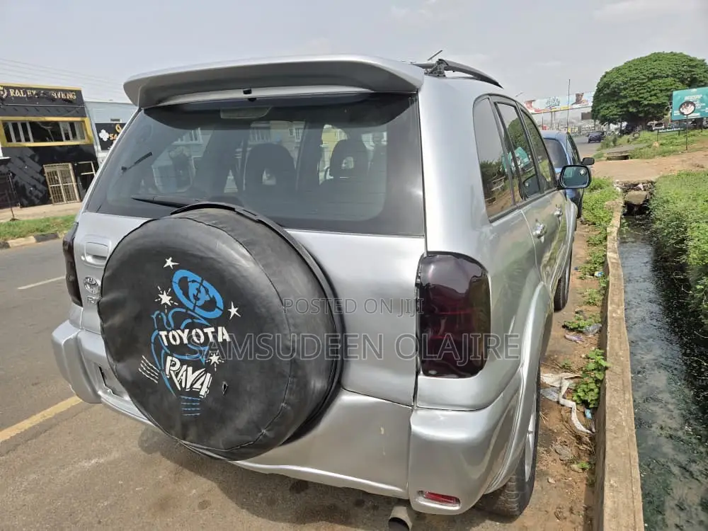Toyota RAV4 2002 Silver