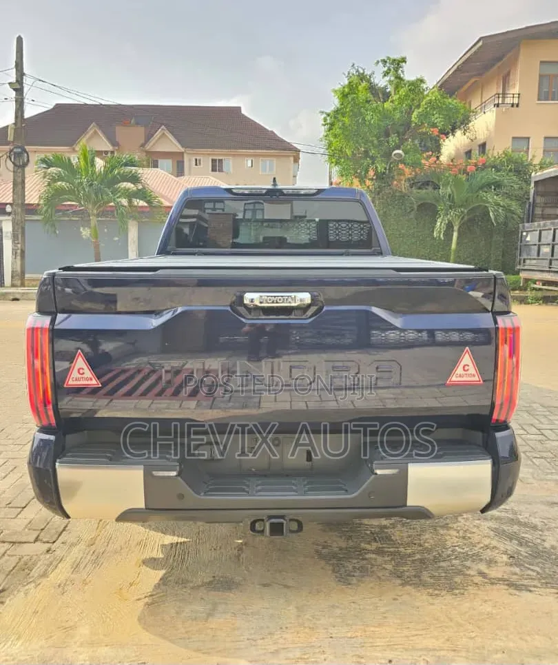 Toyota Tundra 2022 Blue