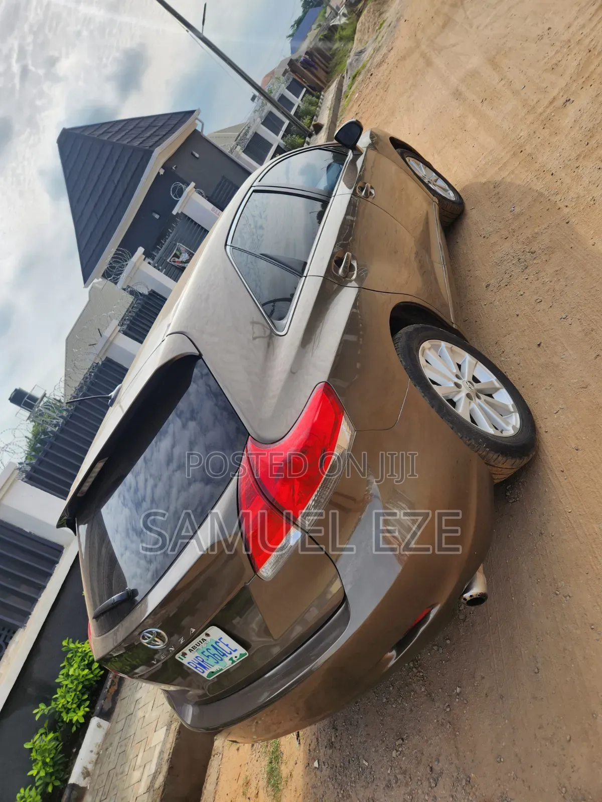 Toyota Venza 2011 Brown