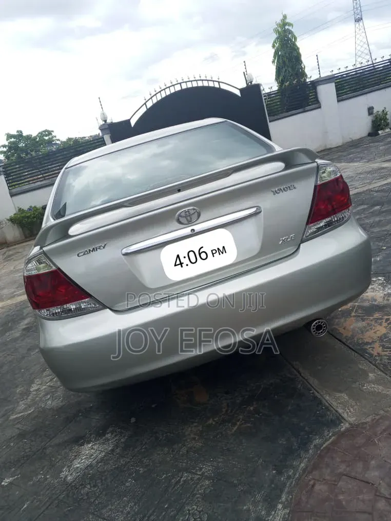 Toyota Camry 2005 Silver