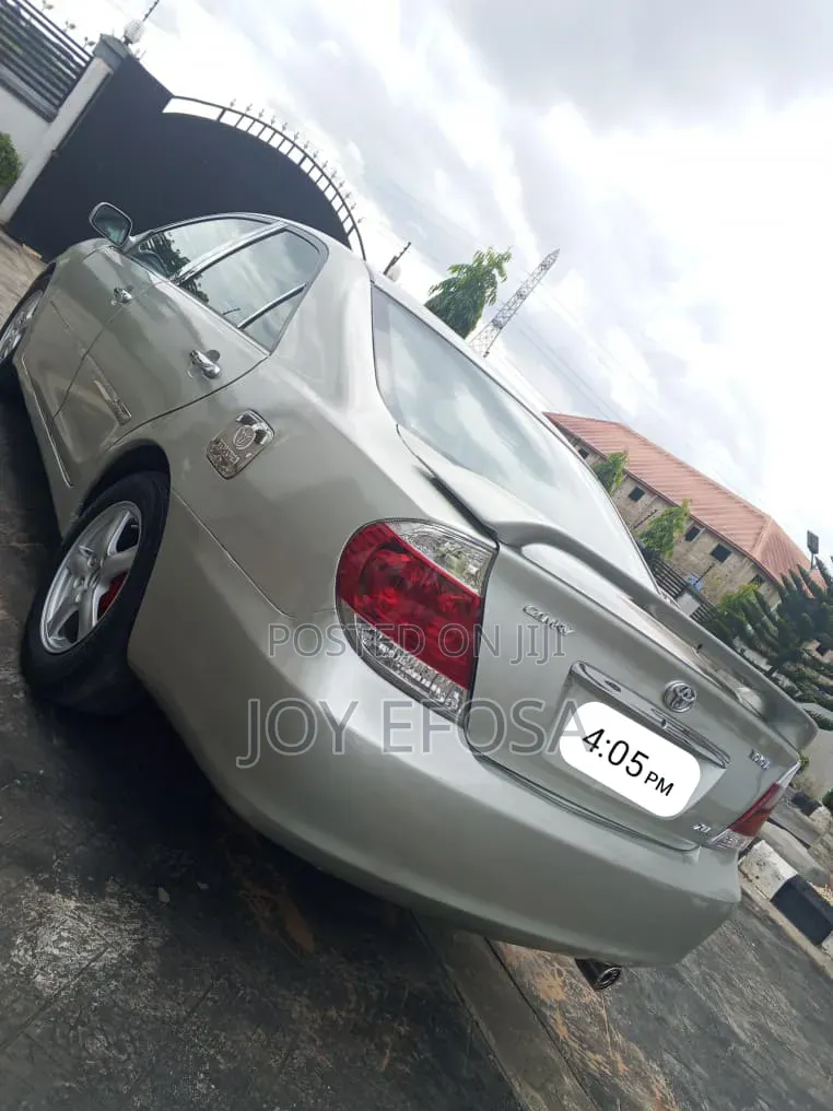 Toyota Camry 2005 Silver