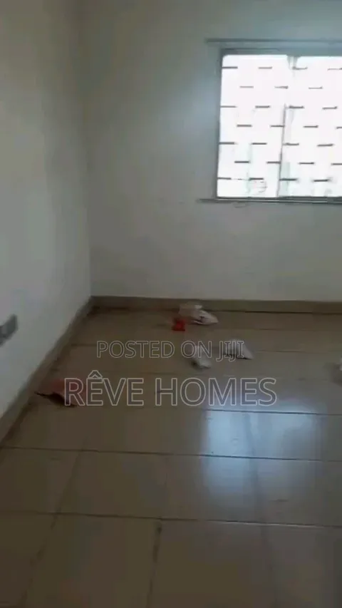 2bdrm Block of Flats in Shomolu / Shomolu for rent