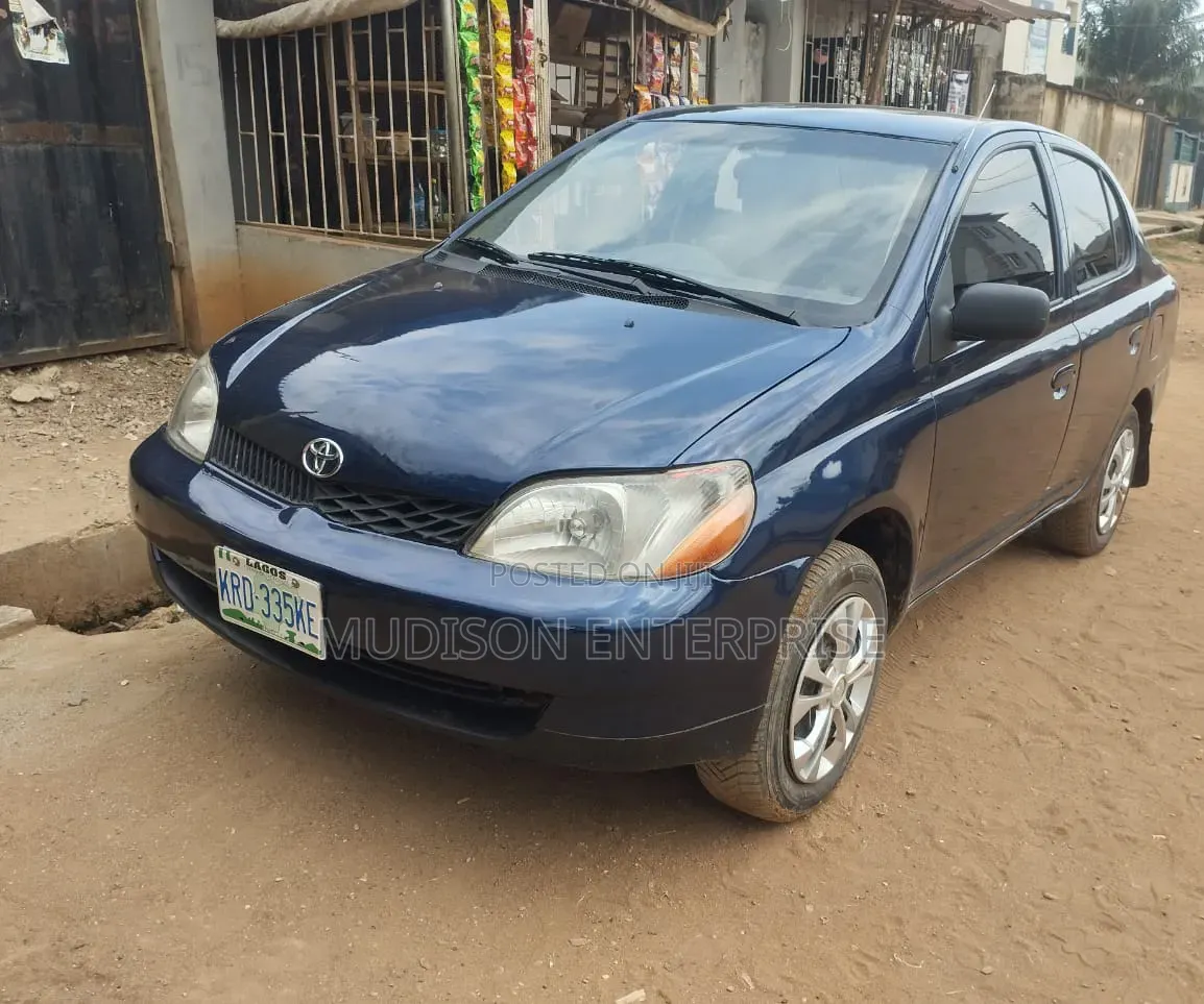 Toyota Echo 2002 Blue