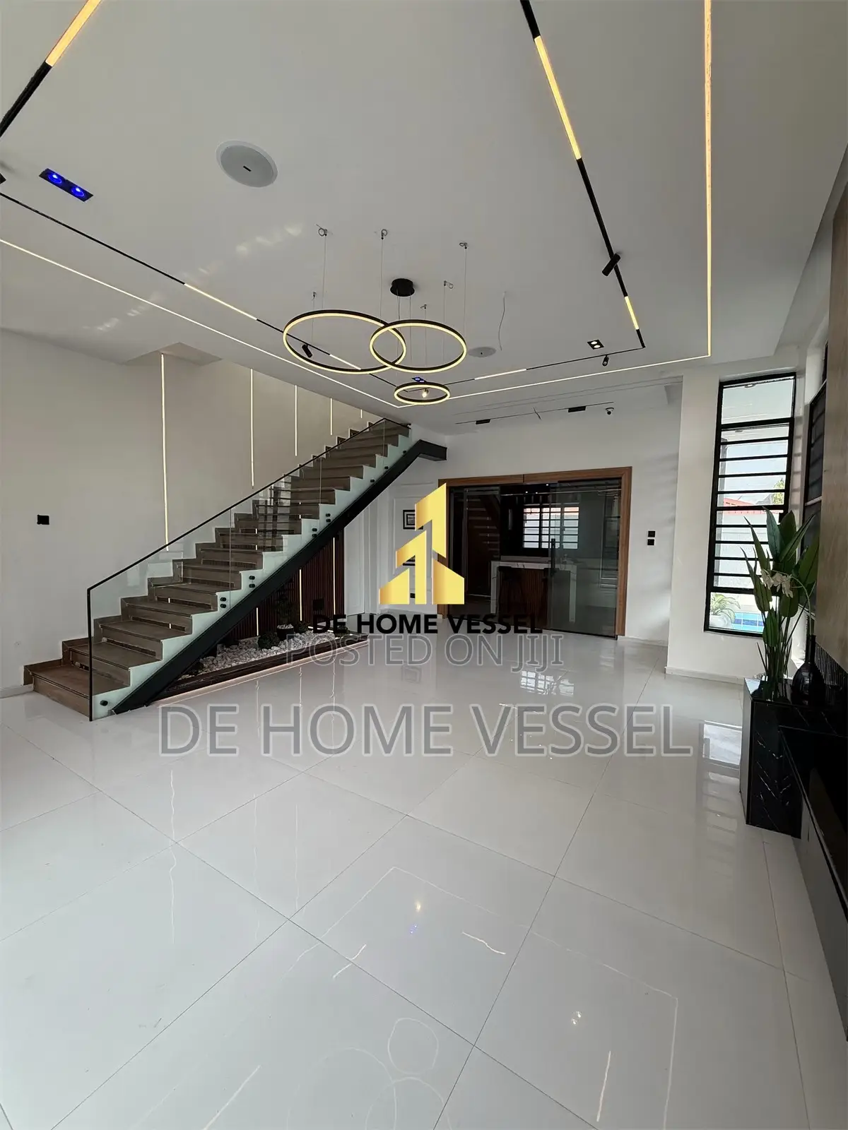 5bdrm Duplex in Sangotedo for sale