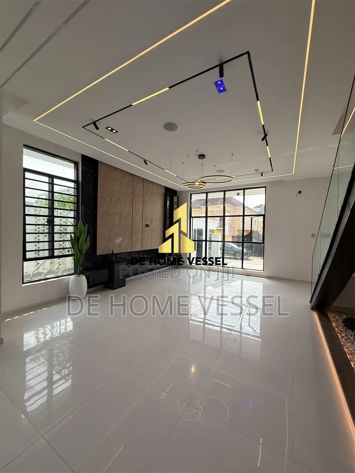 5bdrm Duplex in Sangotedo for sale