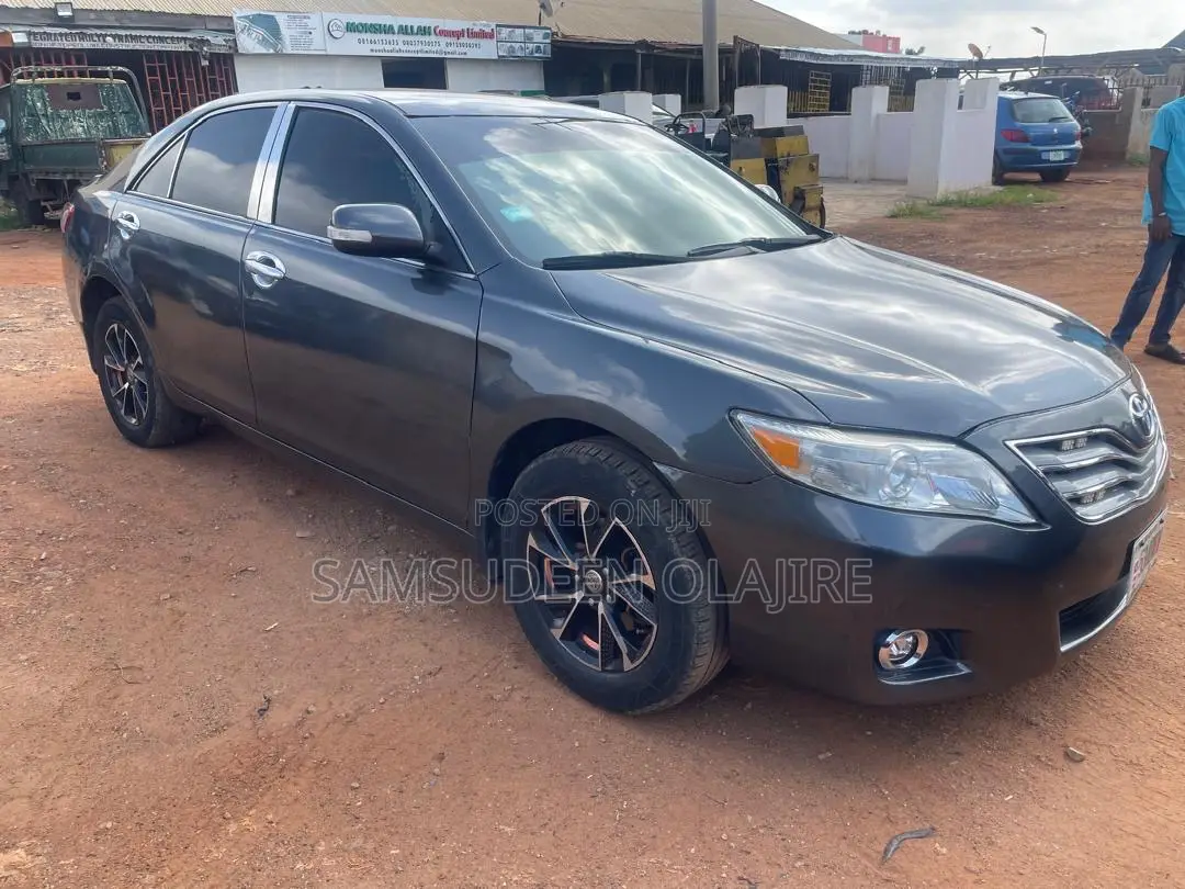 Toyota Camry 2008 Gray