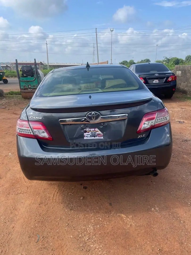 Toyota Camry 2008 Gray