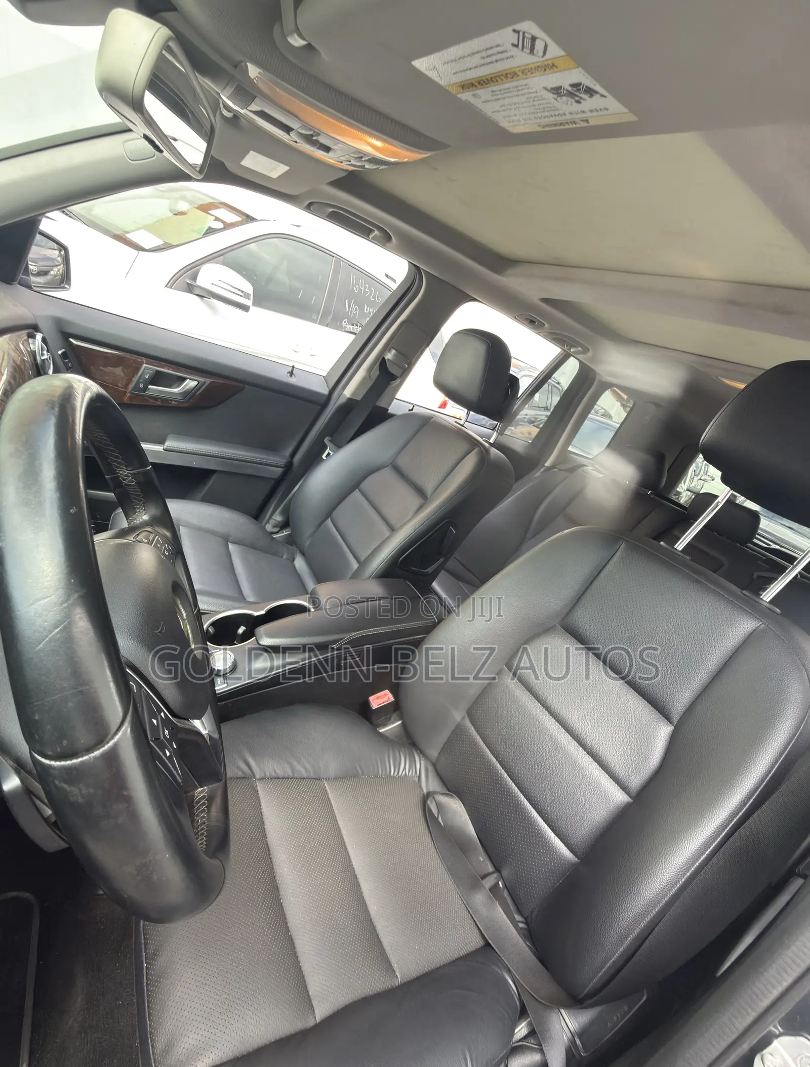 Mercedes-Benz GLK-Class Base GLK 350 4dr AWD 4MATIC (3.5L 6cyl 7A) 2015
