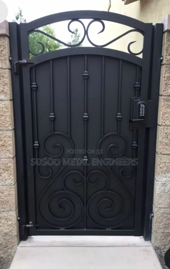 Pedestal Gate