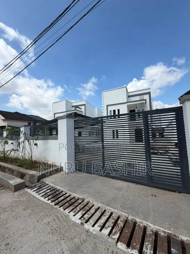 Furnished 4bdrm Duplex in Kolapo Ishola Gra, Akobo for sale