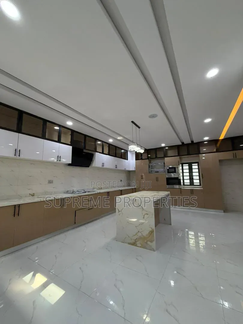 A Luxury 5 Bedrooms Detached Duplex Penthouse + Bq + 10kva Solar Inver
