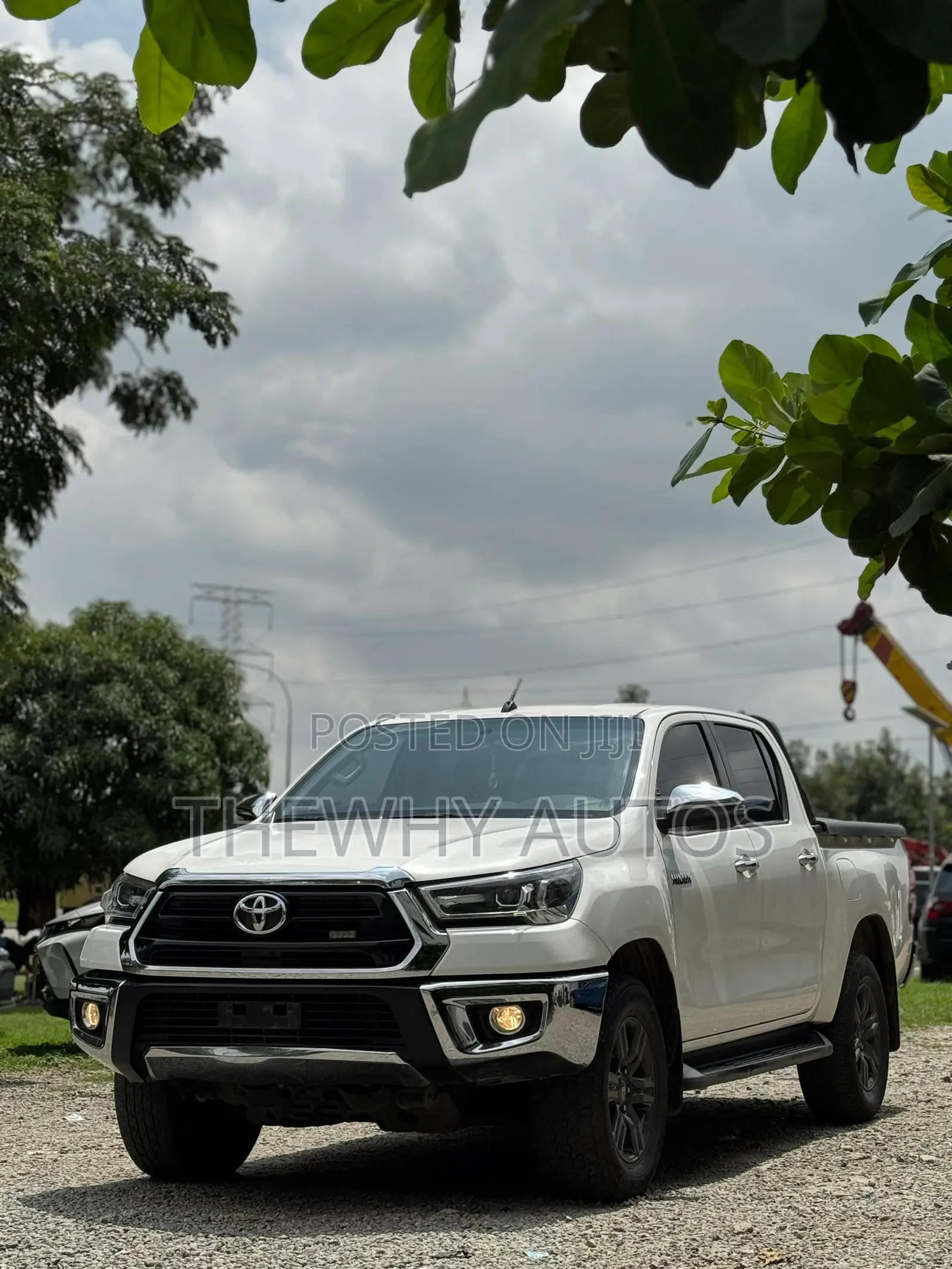 Toyota Hilux 2023 White