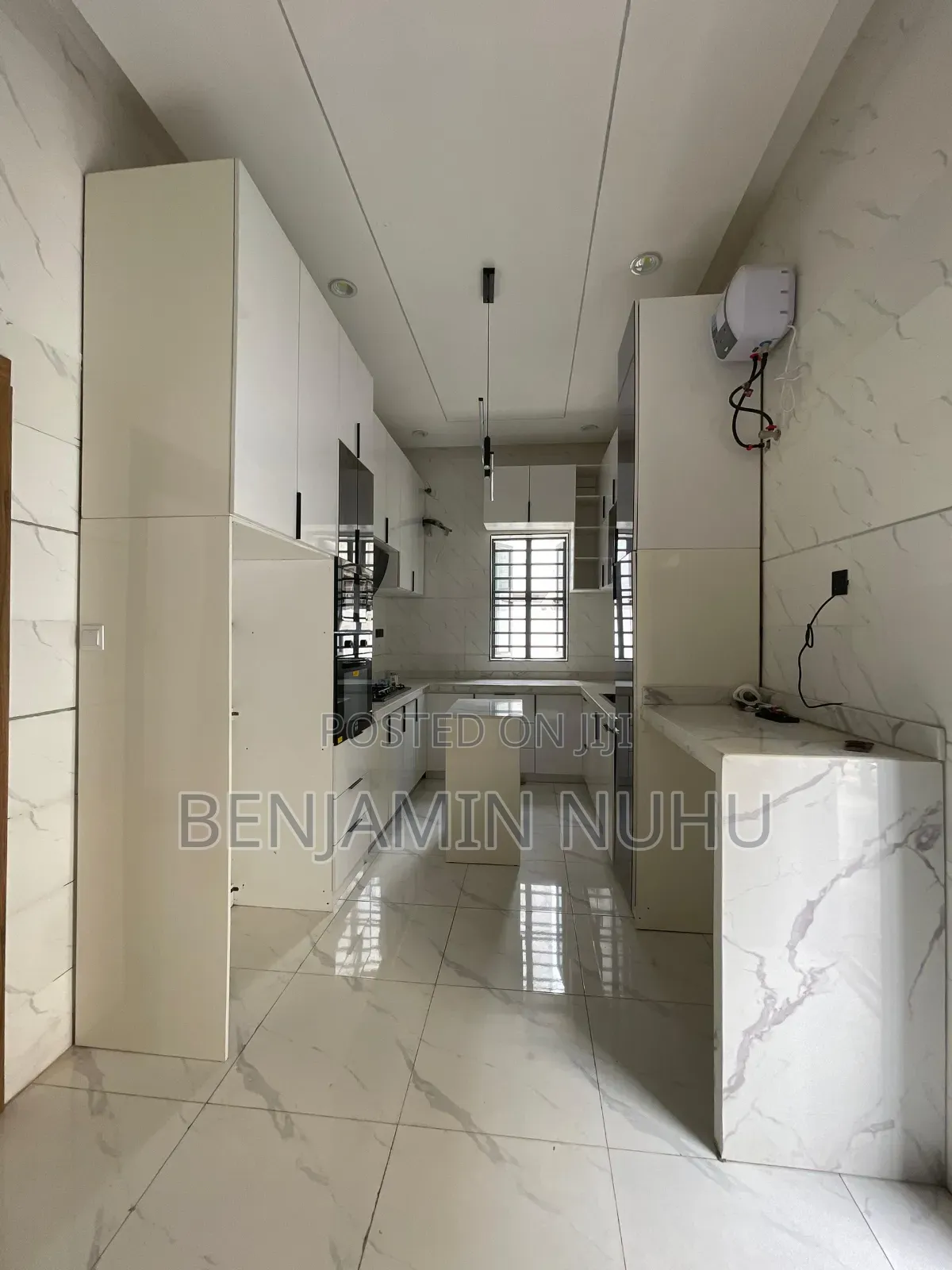 4bdrm Duplex in Sunshine Estate, Off Lekki-Epe Expressway for sale