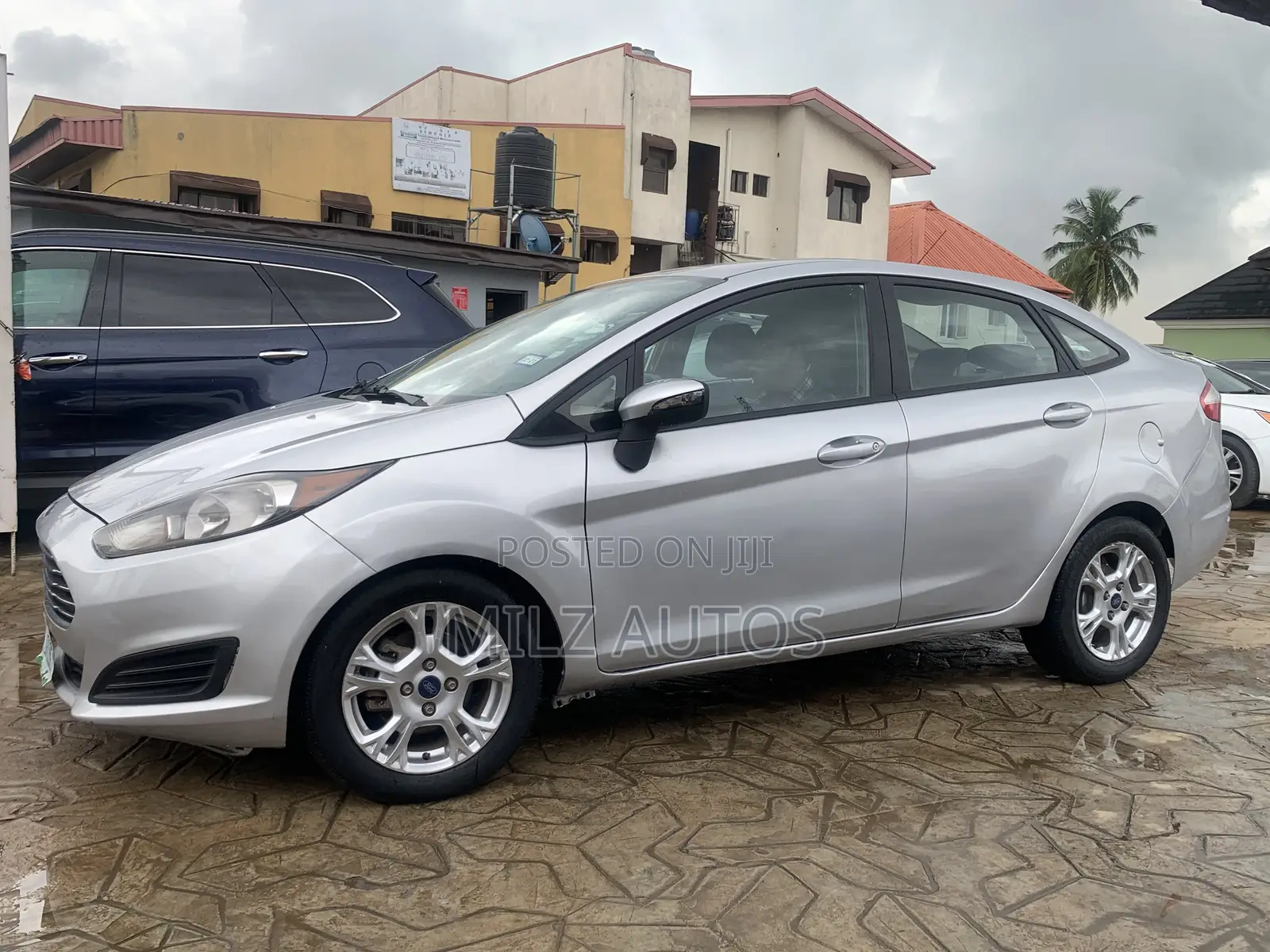 Ford Fiesta SE 4dr Sedan (1.6L 4cyl 5M) 2014 Silver