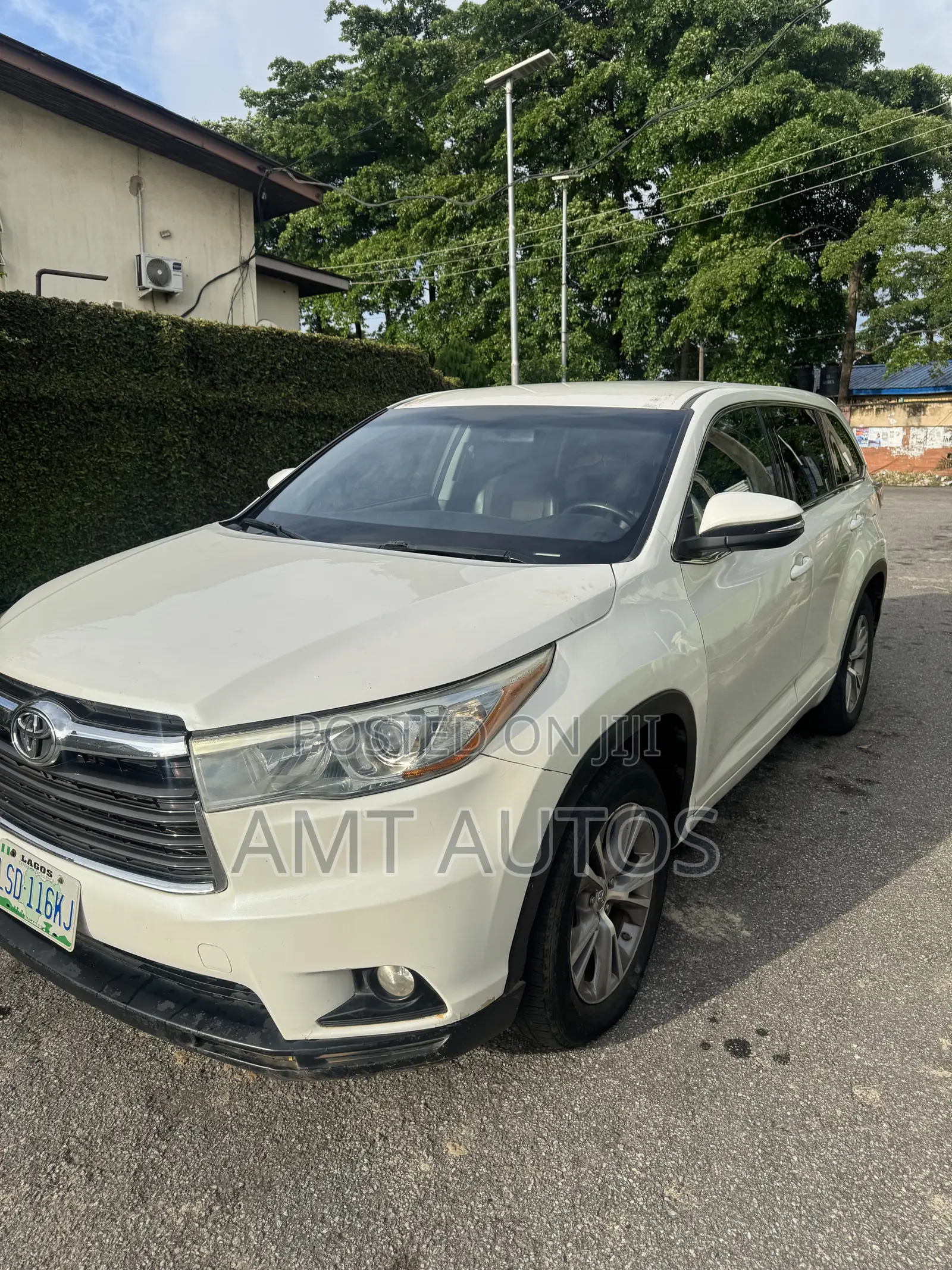 Toyota Highlander LE 4dr SUV AWD (3.5L 6cyl 6A) 2014 White