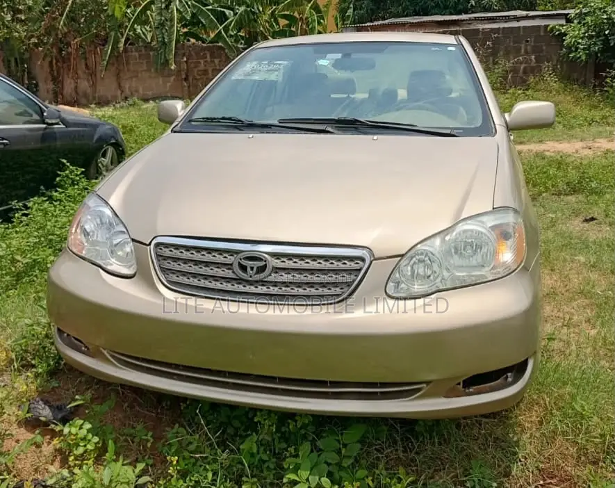Toyota Corolla LE 2007 Gold