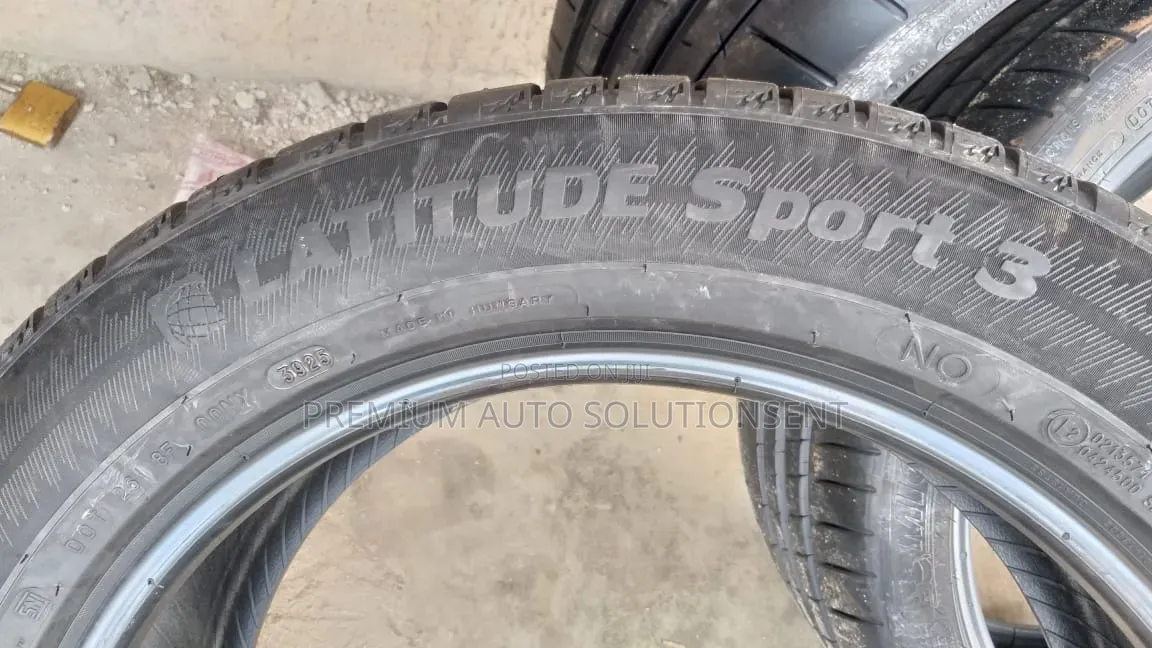 Brand New 235/55r19