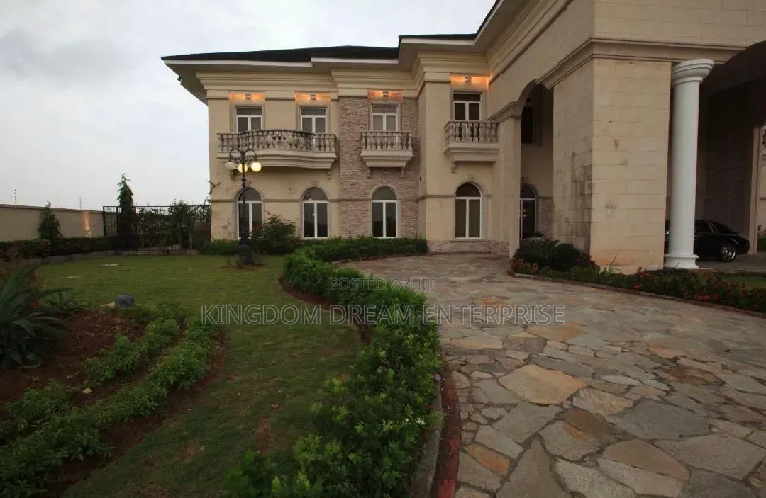 Furnished 7bdrm Villa in Banana Island Ikoyi for sale