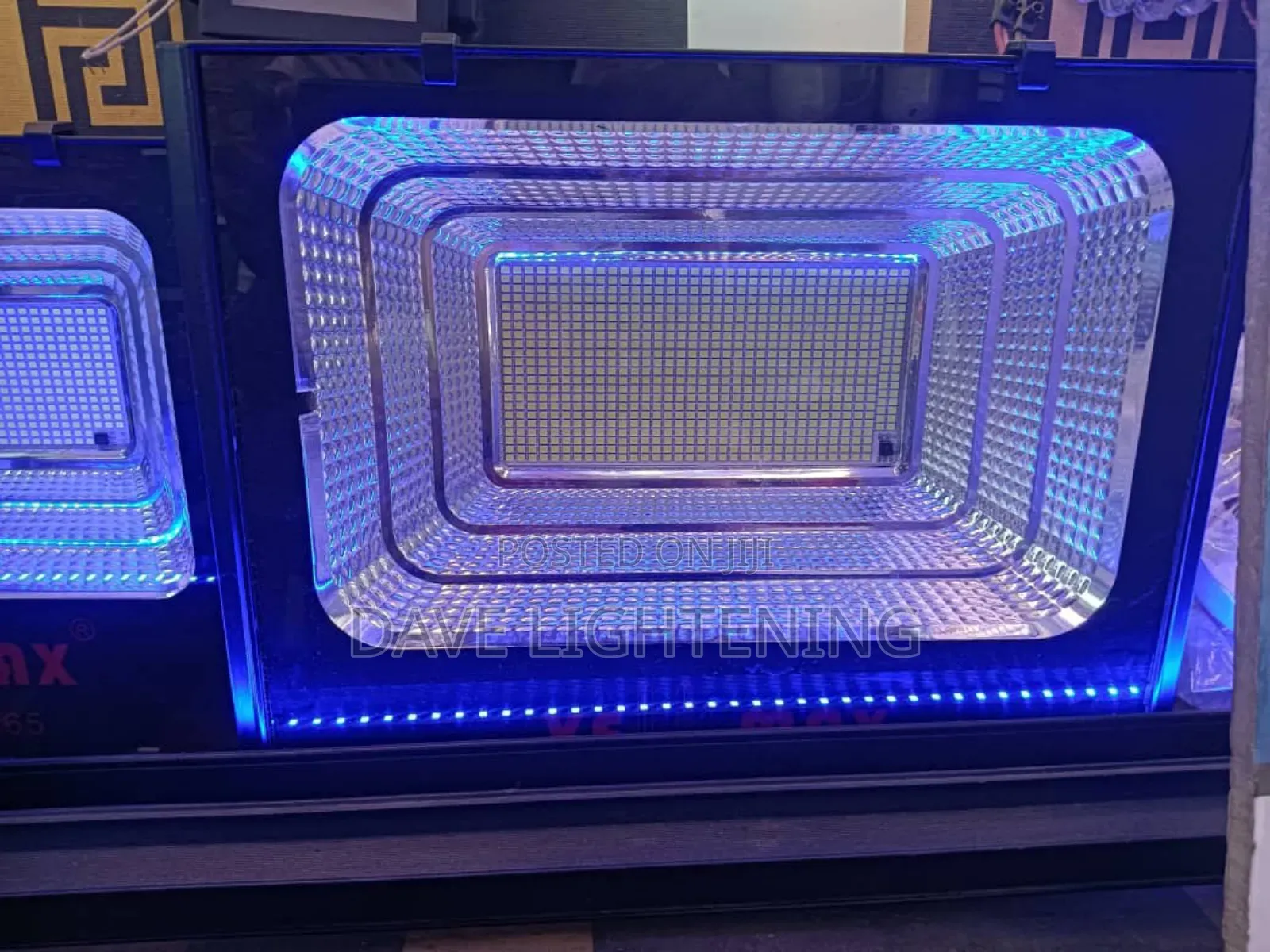 300watts Vellmax Solar Flood Light
