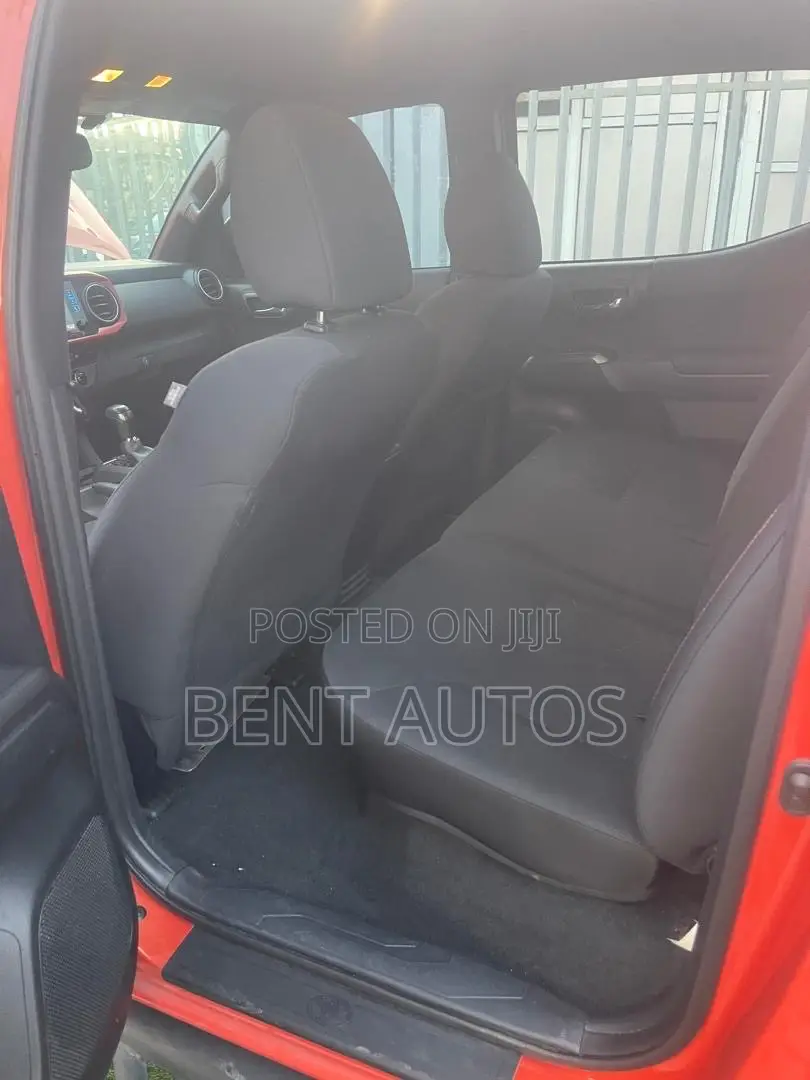 Toyota Tacoma 2017 Orange