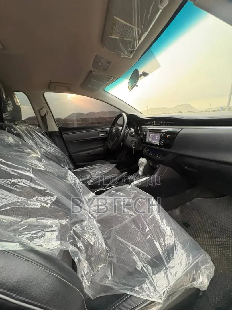 Toyota Corolla 2015 White