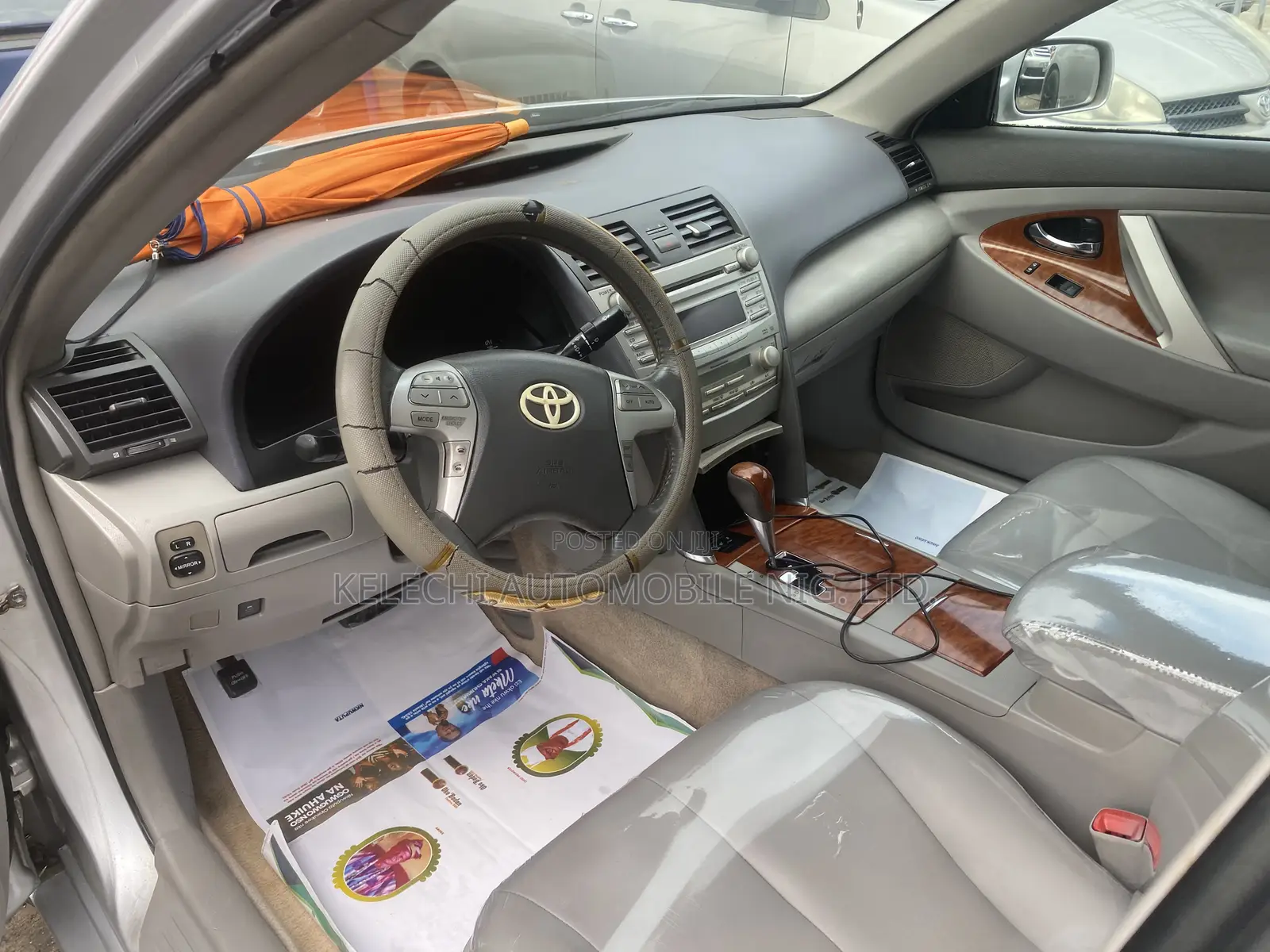 Toyota Camry XLE 4dr Sedan (2.5L 4cyl 6AM) 2010 Silver