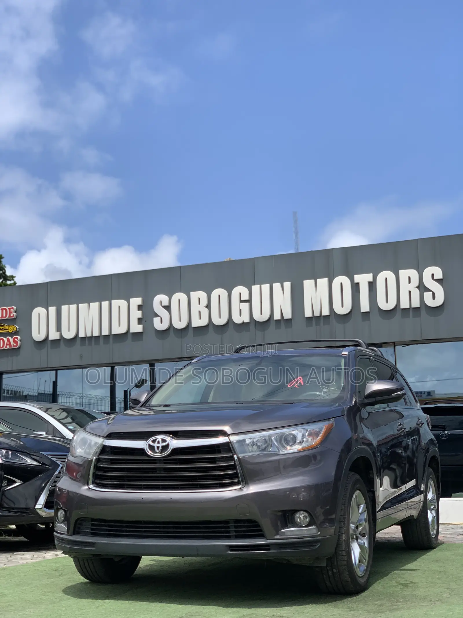 Toyota Highlander Limited Platinum 4dr SUV AWD (3.5L 6cyl 6A) 2015 Gray