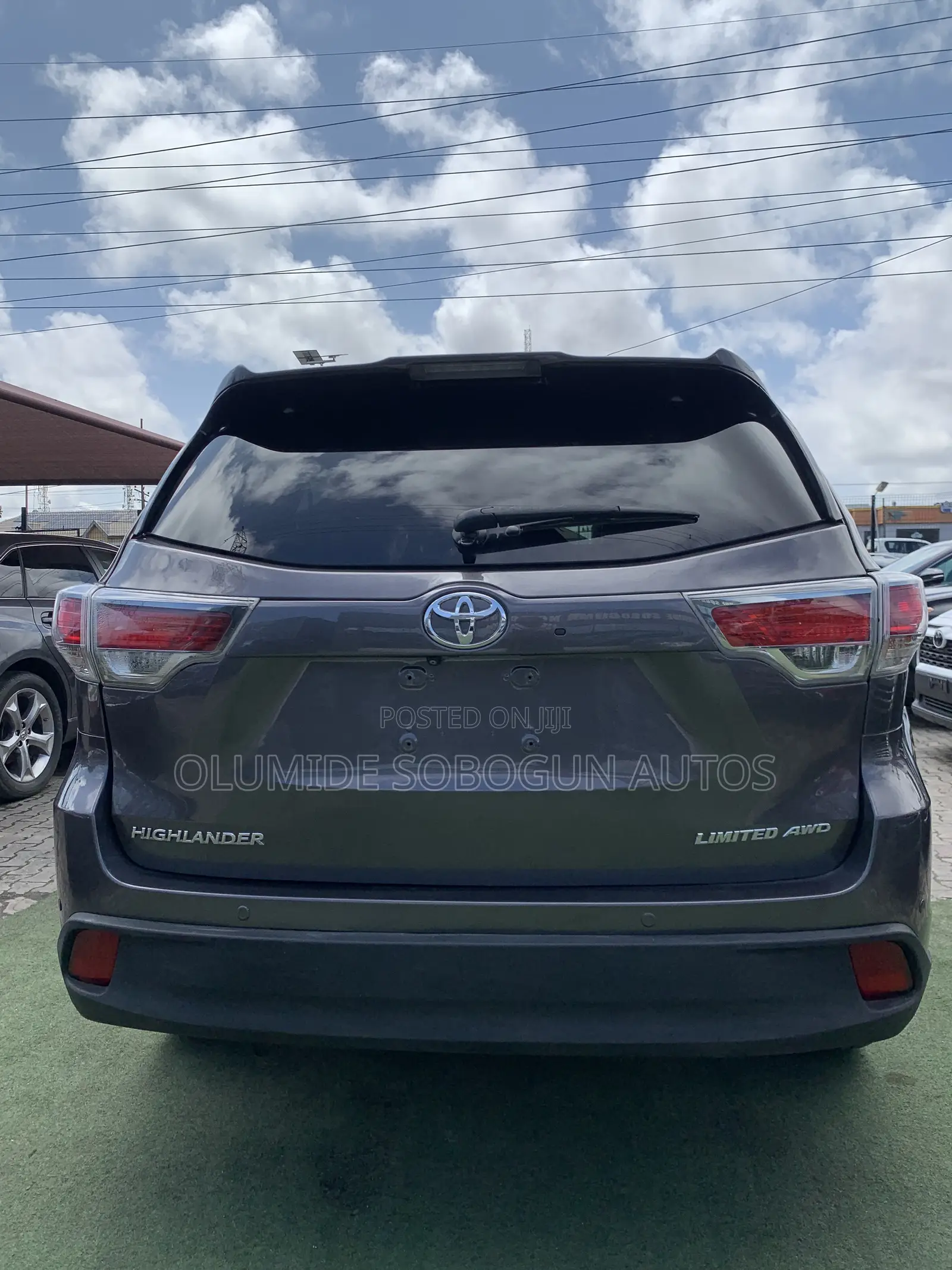 Toyota Highlander Limited Platinum 4dr SUV AWD (3.5L 6cyl 6A) 2015 Gray