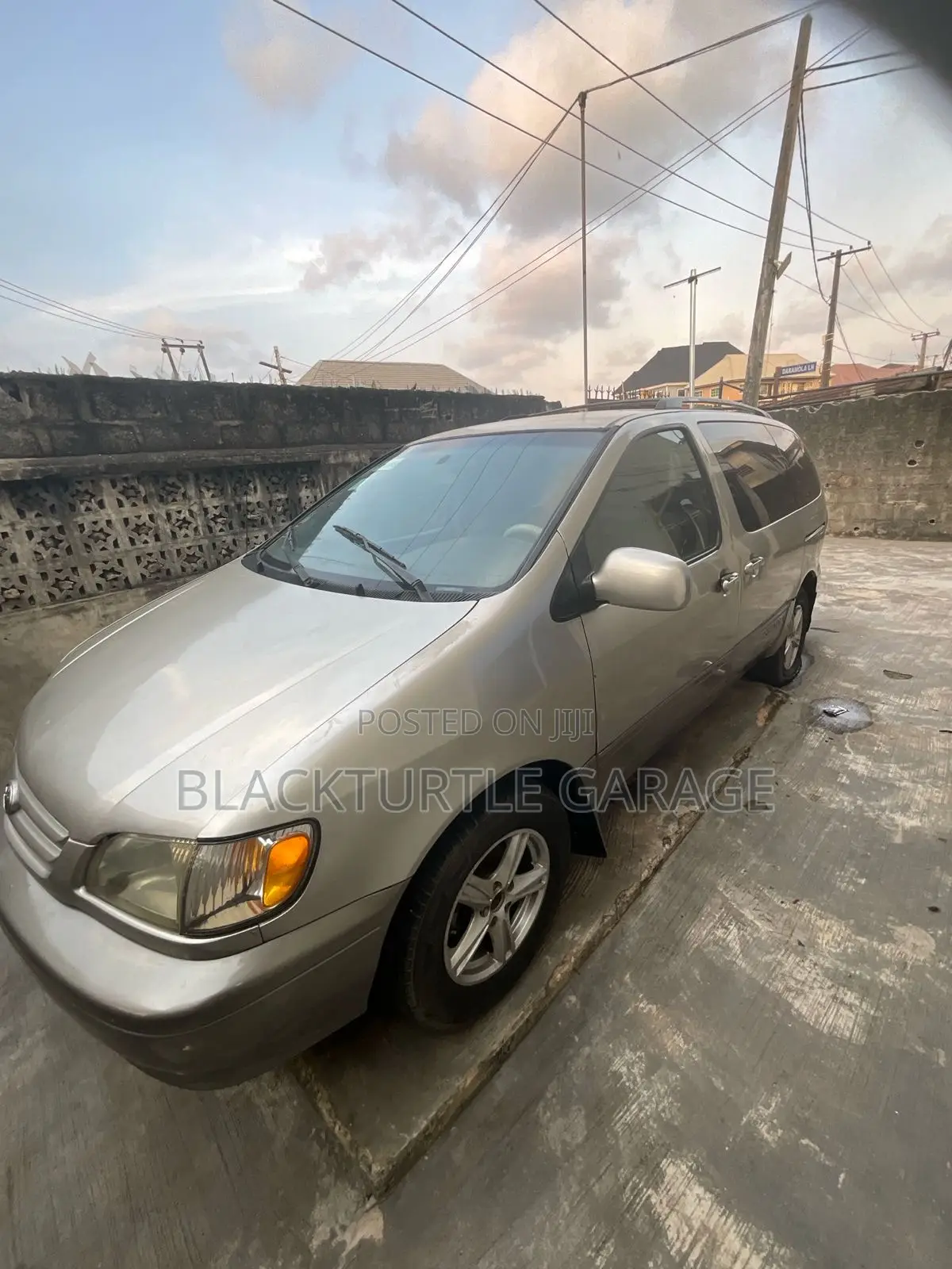 Toyota Sienna 2003 Brown