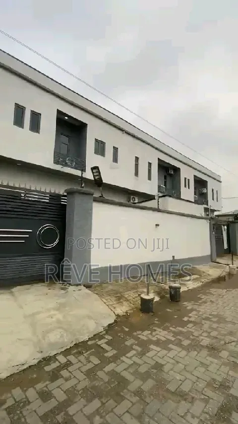 Furnished 2bdrm Block of Flats in Soluyi for rent