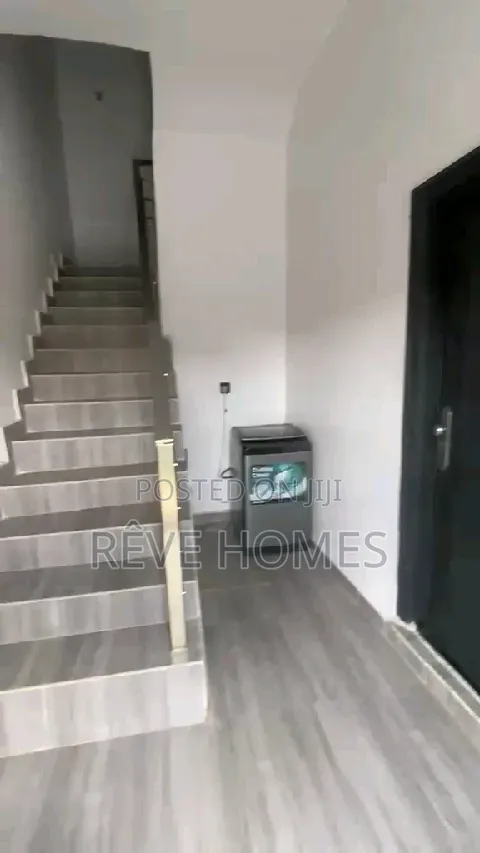 Furnished 2bdrm Block of Flats in Soluyi for rent