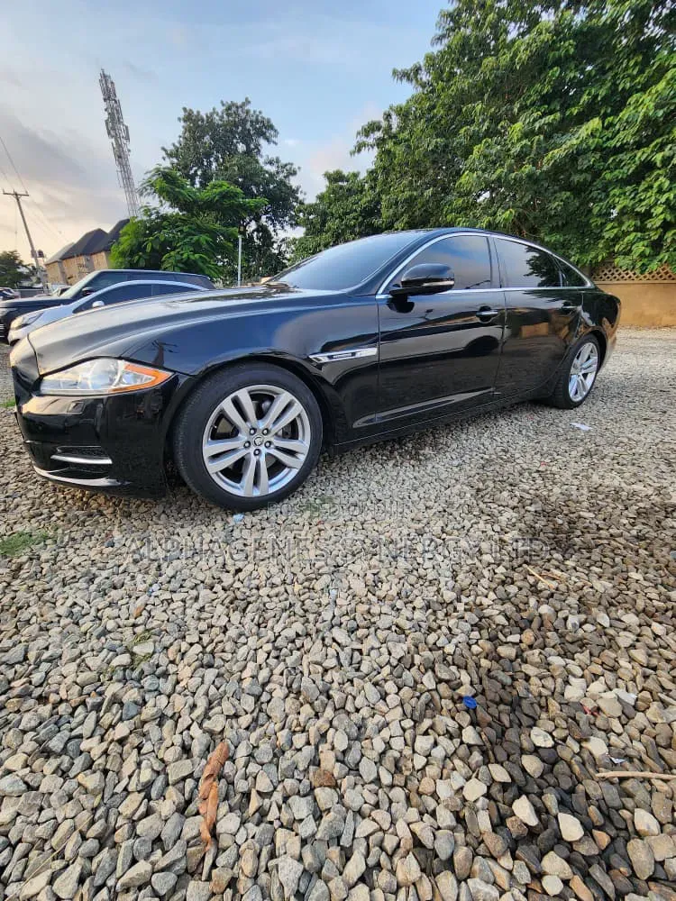 Jaguar XJ 2013 Black