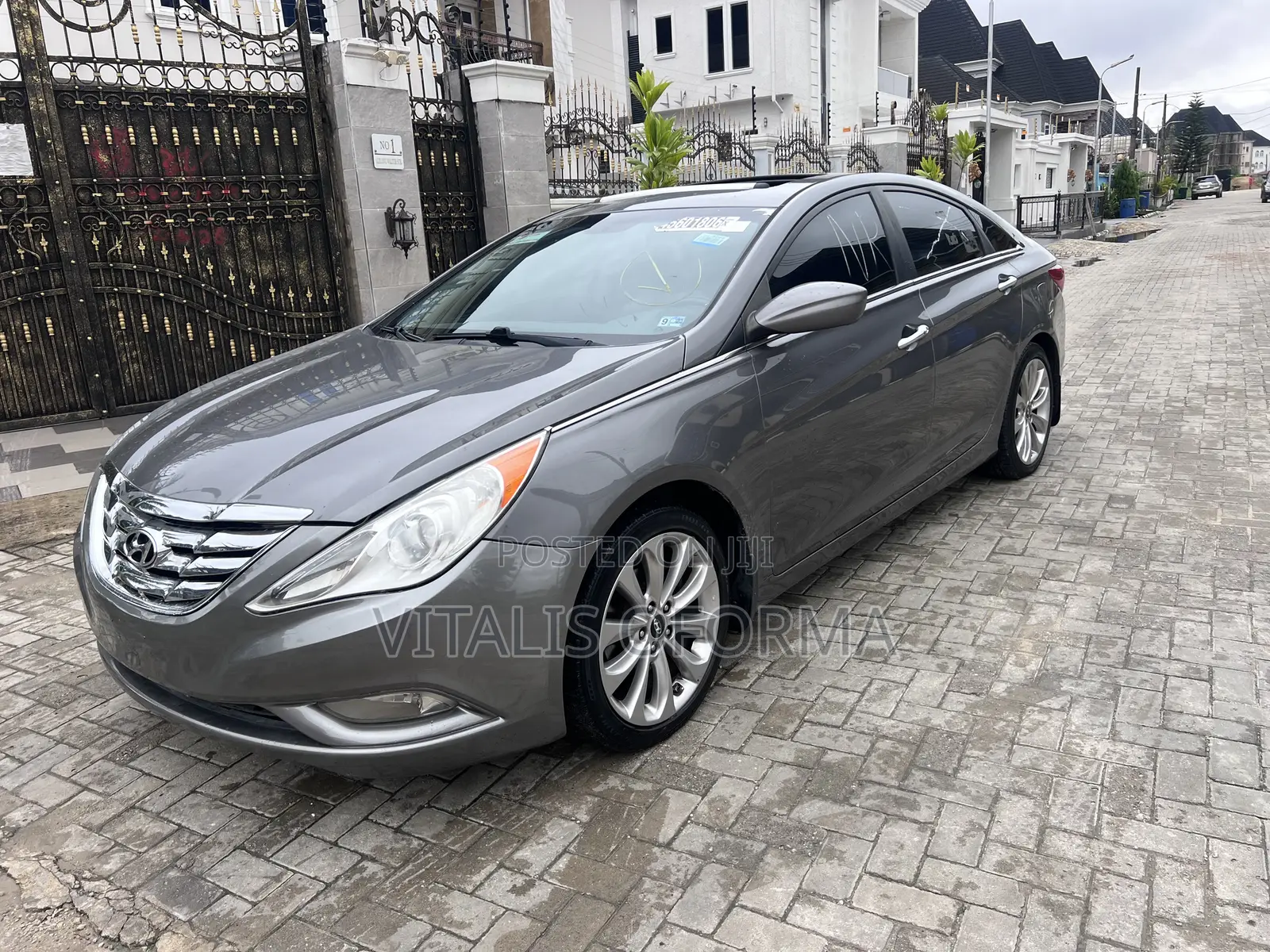 Hyundai Sonata SE Sedan FWD (2.4L 4cyl 6A) 2012 Gray