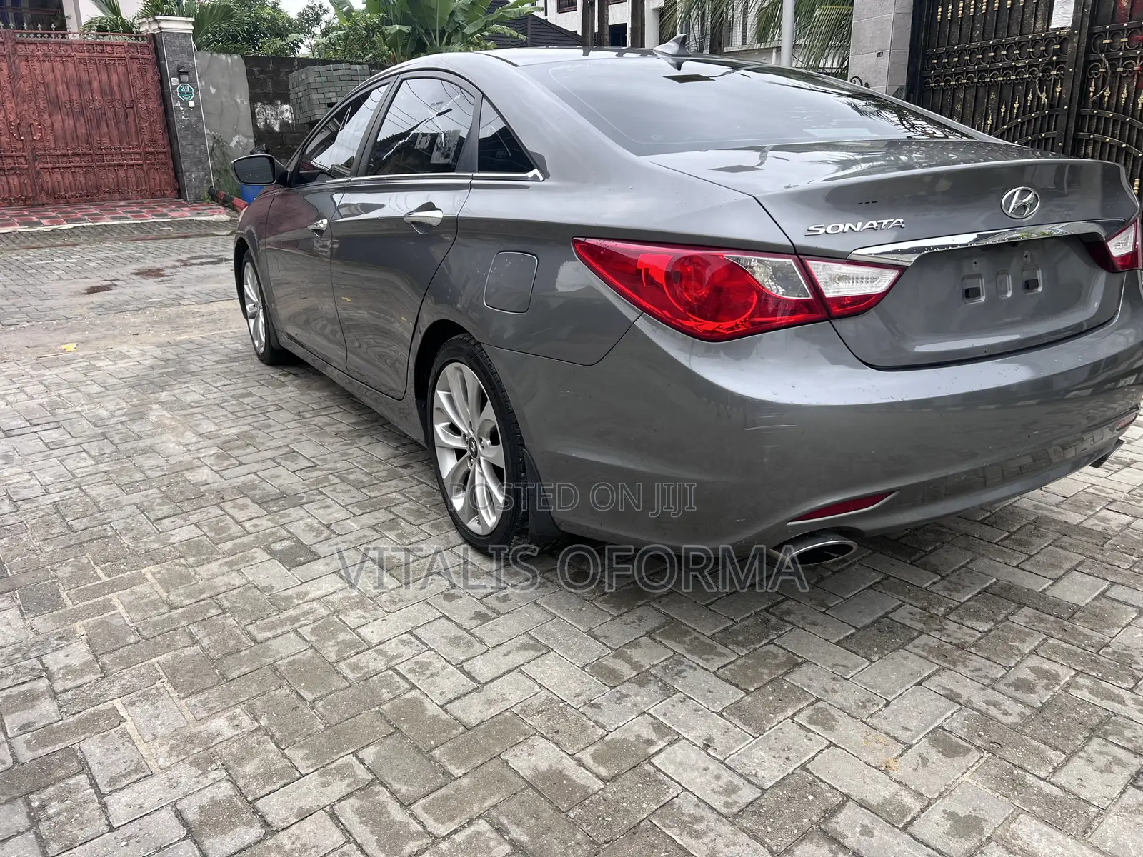 Hyundai Sonata SE Sedan FWD (2.4L 4cyl 6A) 2012 Gray