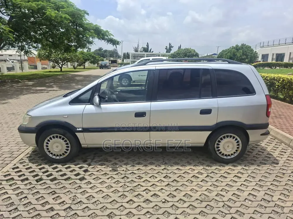 Opel Zafira 2004 Silver