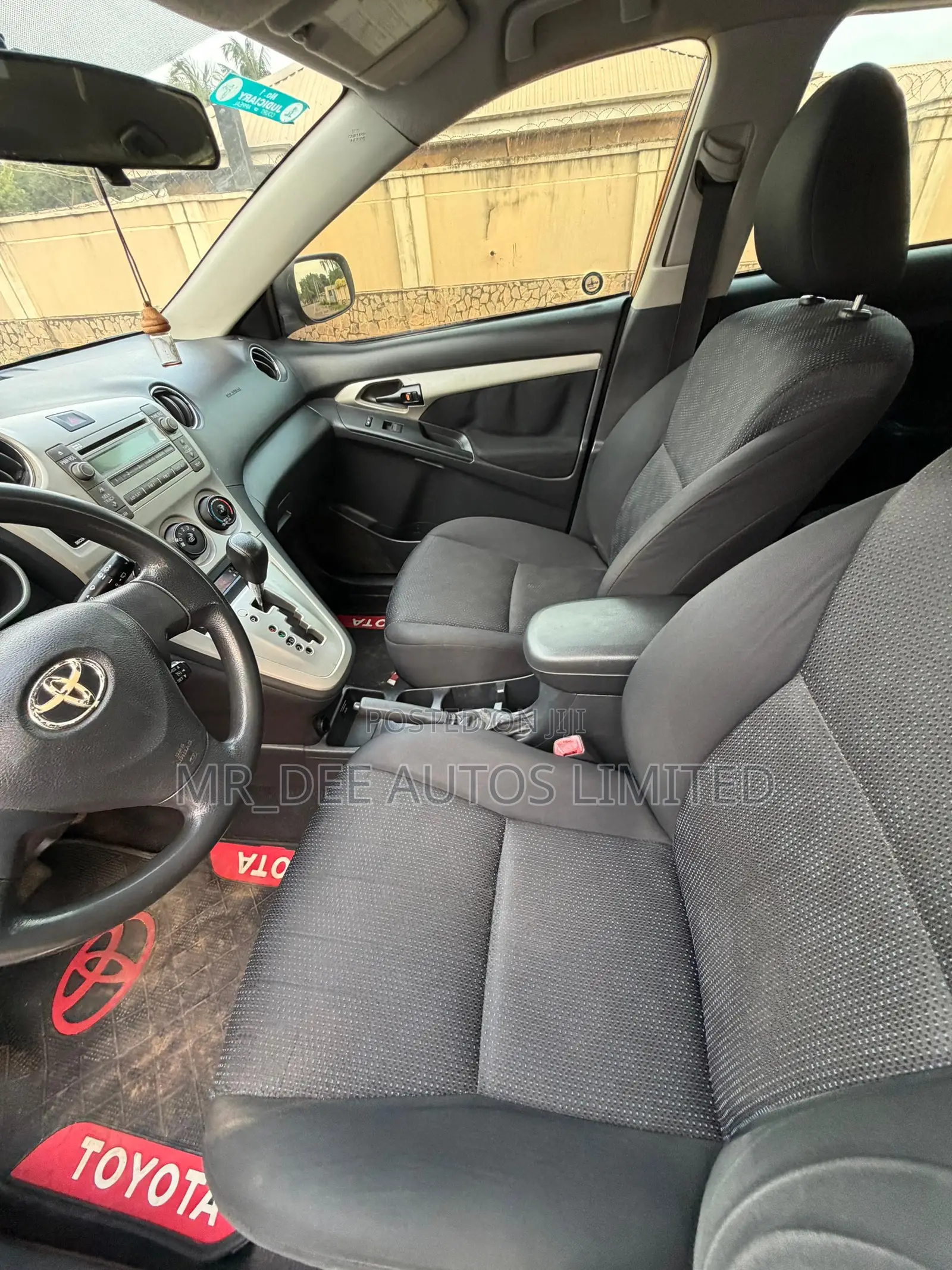 Toyota Matrix 2009 Orange