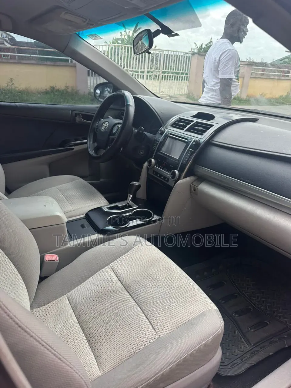 Toyota Camry LE 4dr Sedan (2.5L 4cyl 6A) 2013 Red