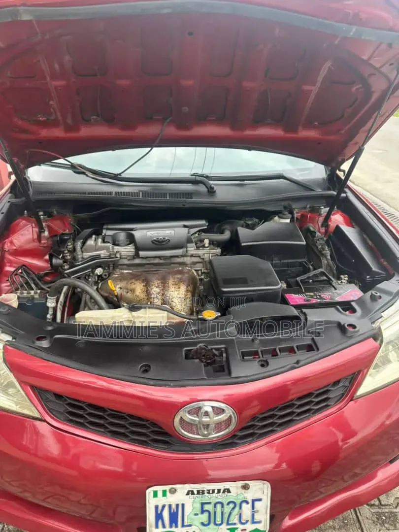 Toyota Camry LE 4dr Sedan (2.5L 4cyl 6A) 2013 Red