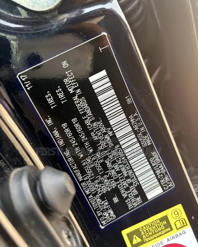 Toyota Highlander XLE 4x4 V6 (3.5L 6cyl 8A) 2018 Black