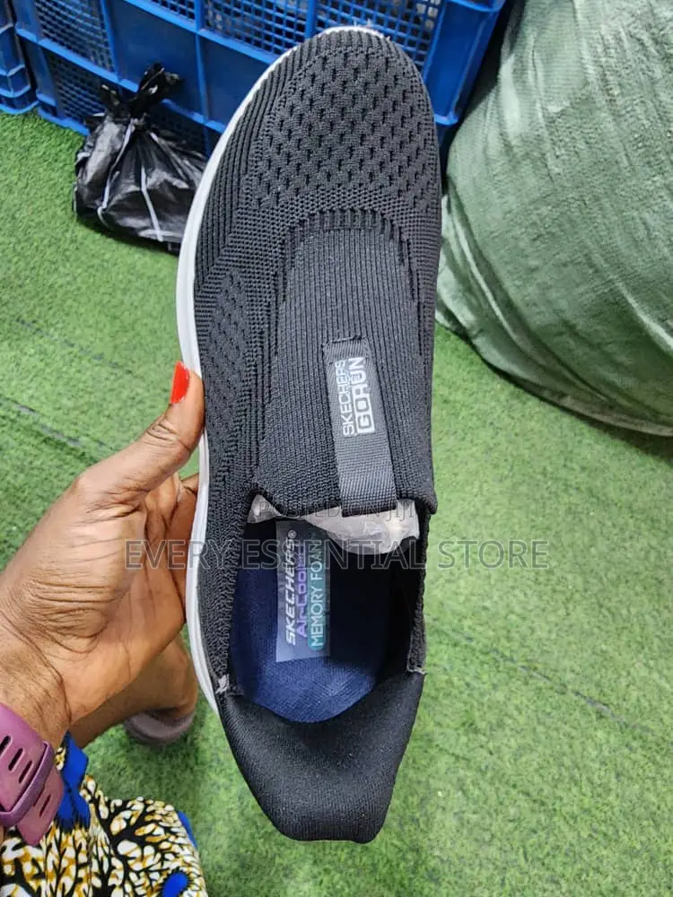 Skechers Vapor Foam Breatheable Sneakers With Soft Memory Foam Insole