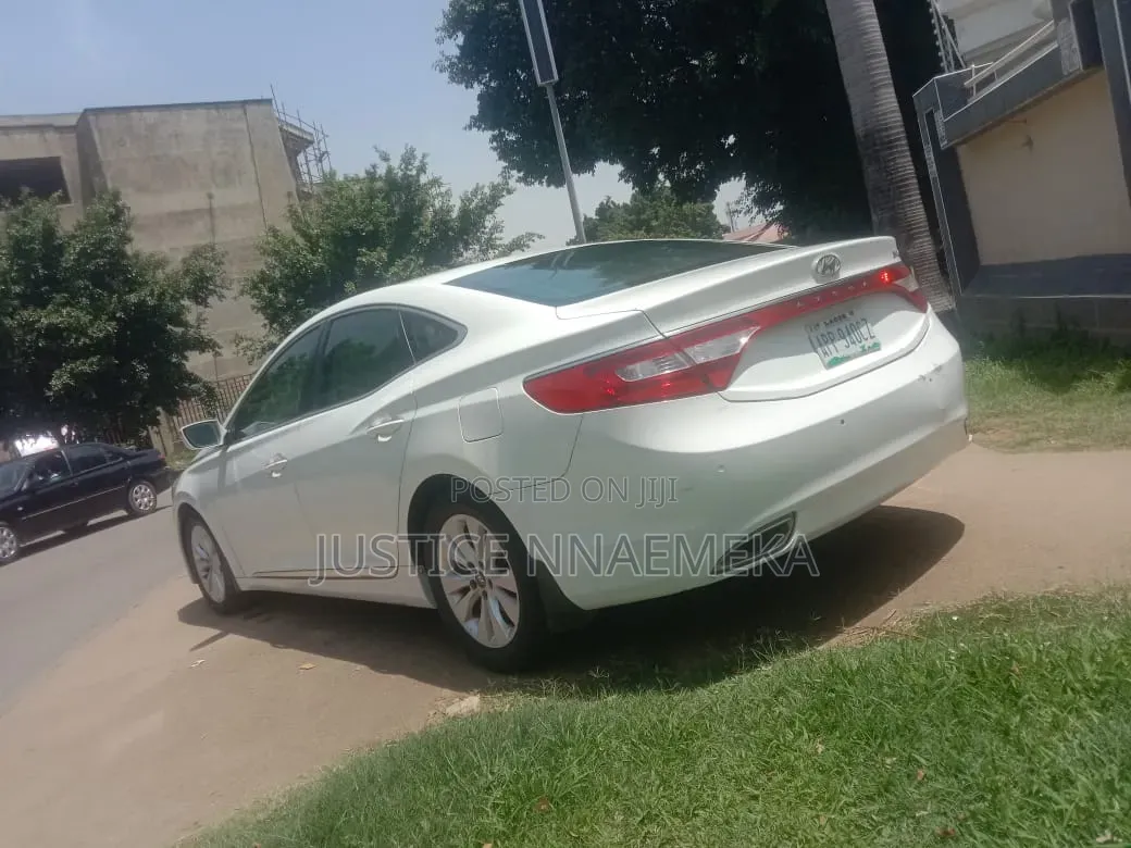 Hyundai Azera 2014 White