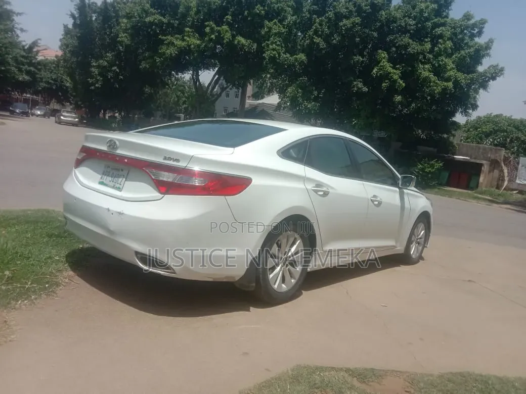 Hyundai Azera 2014 White