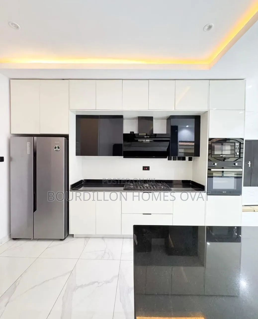 2bdrm Apartment in Lekki Phase 1 for sale