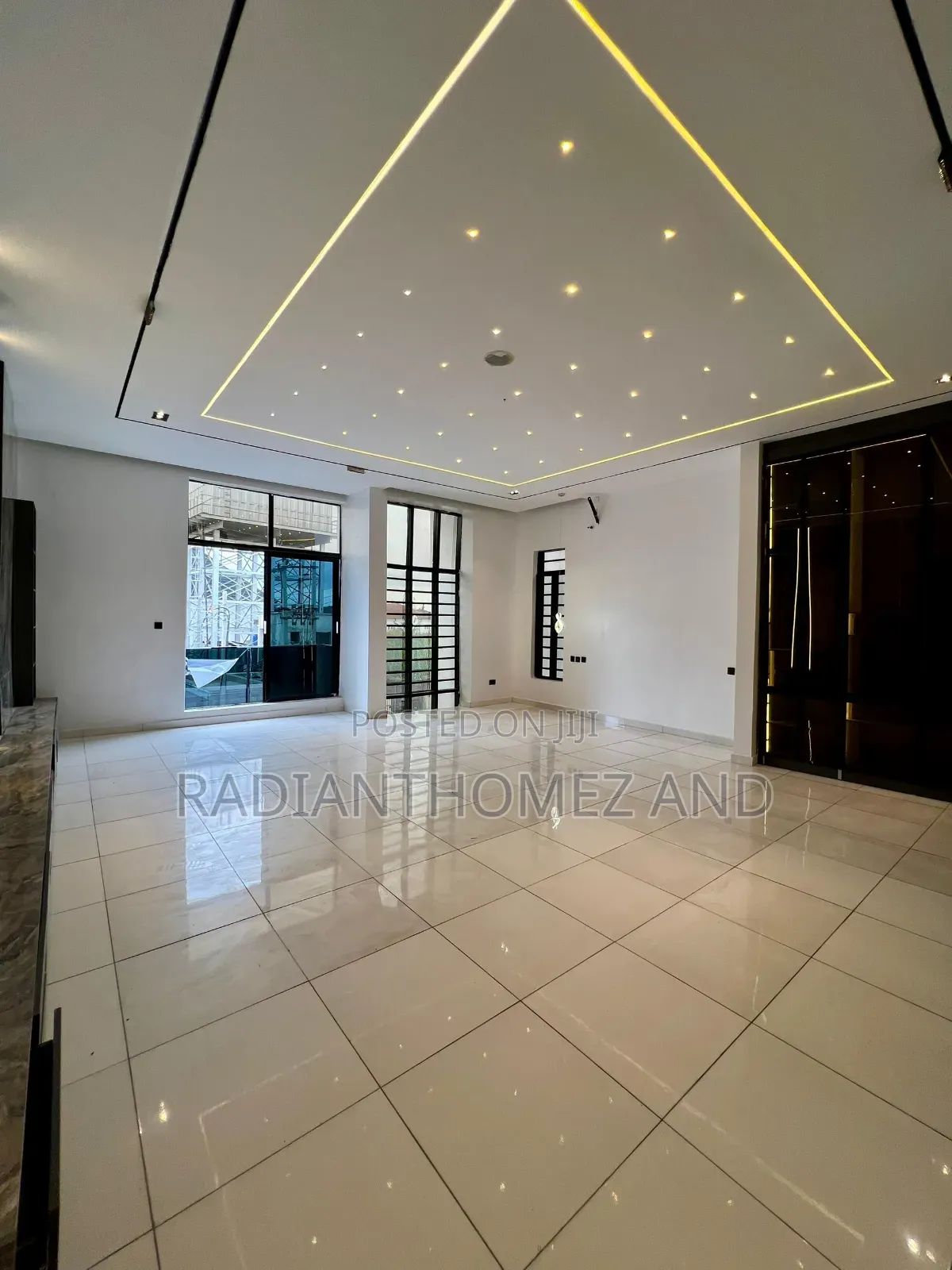 5bdrm Duplex in Lekki for sale