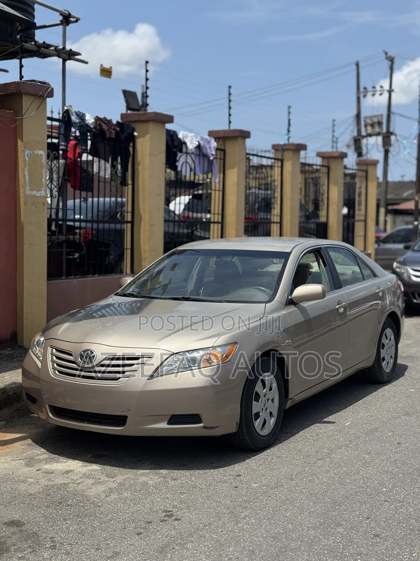 Toyota Camry LE 4dr Sedan (2.4L 4cyl 5A) 2009 Gold