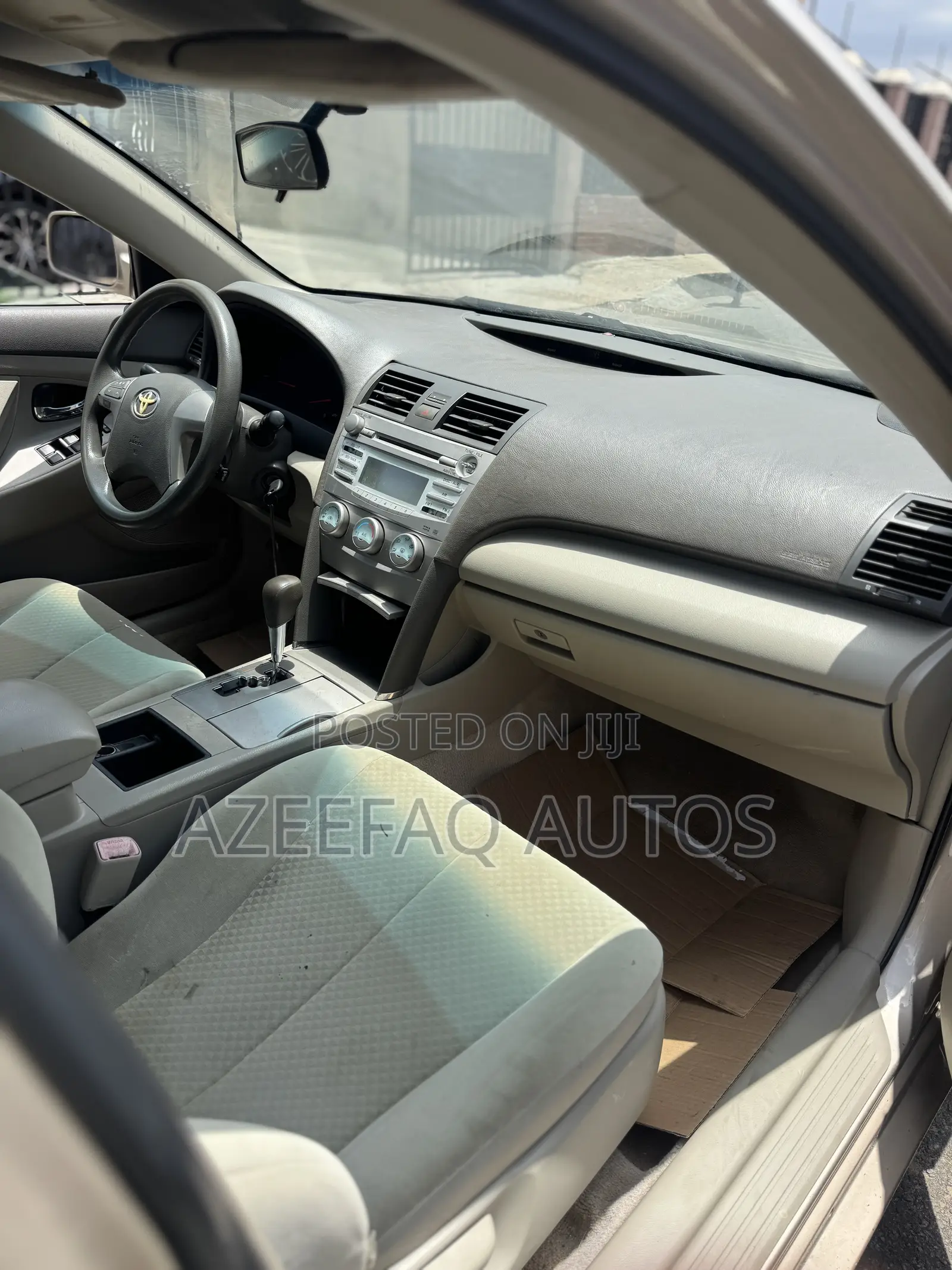 Toyota Camry LE 4dr Sedan (2.4L 4cyl 5A) 2009 Gold
