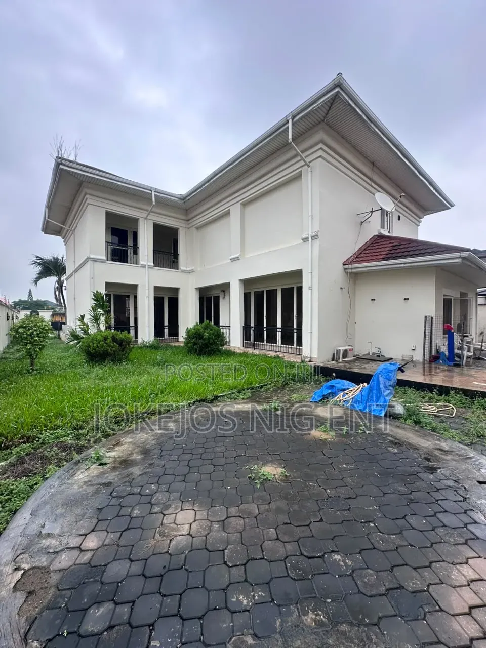 6bdrm Duplex in Vgc Victoria Garden, Off Lekki-Epe Expressway for sale