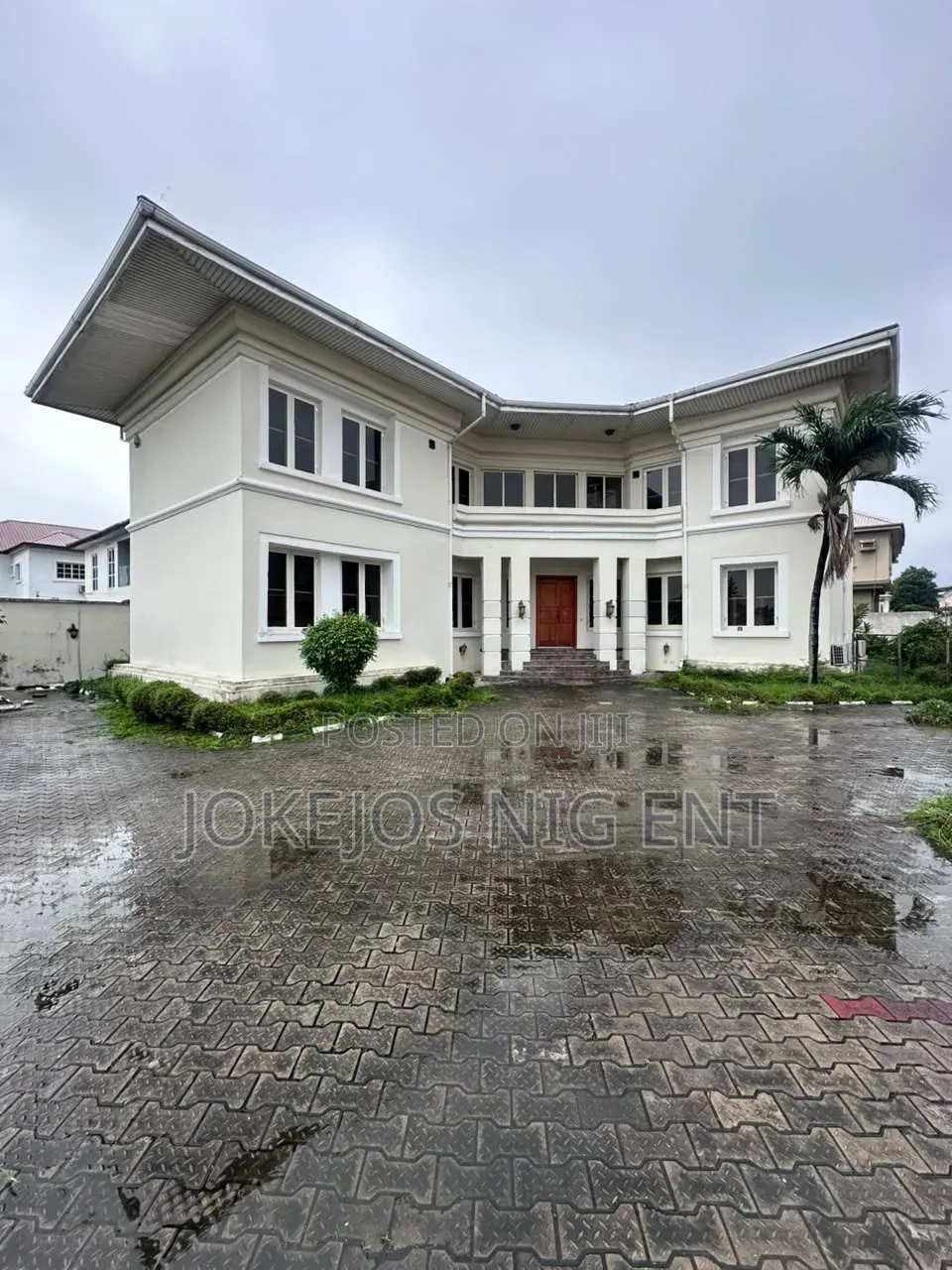6bdrm Duplex in Vgc Victoria Garden, Off Lekki-Epe Expressway for sale