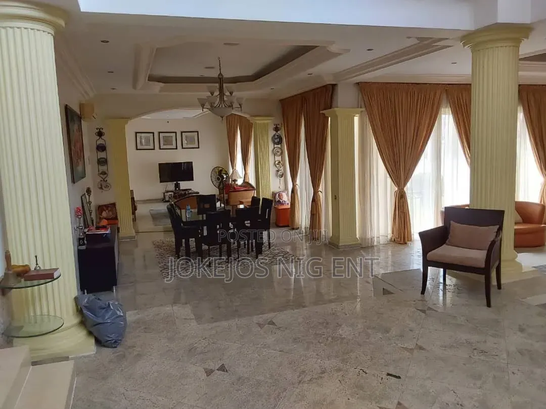 6bdrm Duplex in Vgc Victoria Garden, Off Lekki-Epe Expressway for sale
