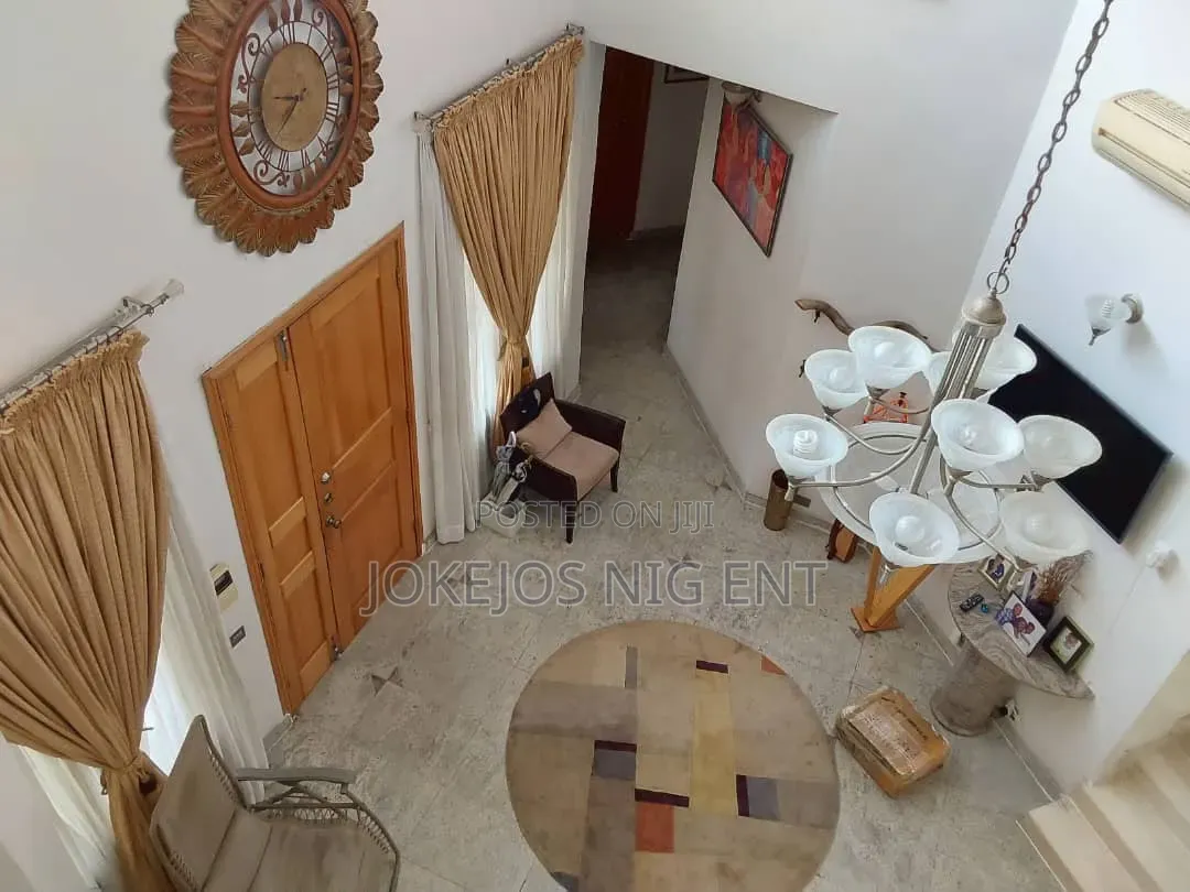 6bdrm Duplex in Vgc Victoria Garden, Off Lekki-Epe Expressway for sale